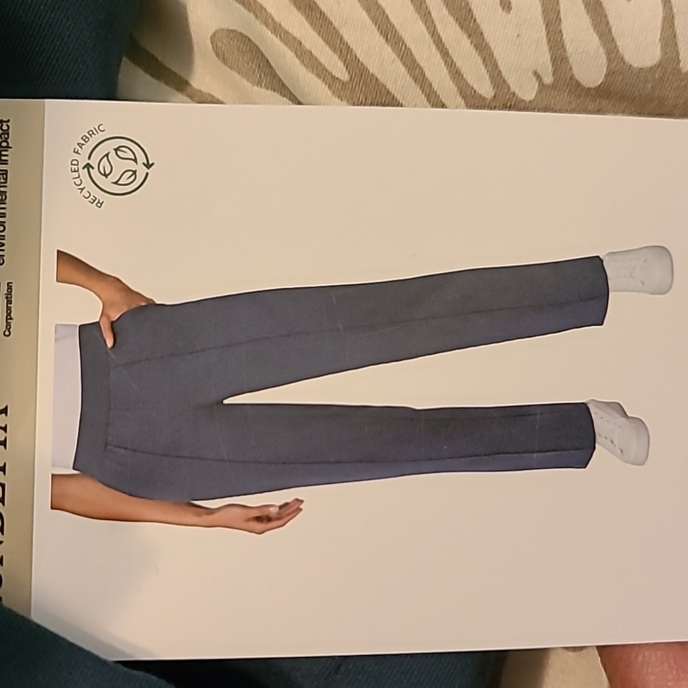 #(Ew)Mondetta ladies pintuck straight legs pants